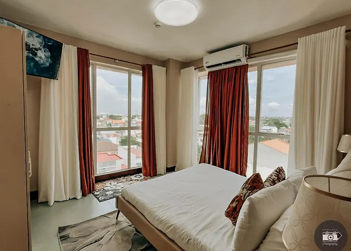 Spacious Family 2 Br Condo, Free Swimming Pool&gym *