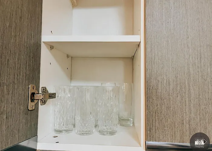 Spacious Family 2 Br Condo, Free Swimming Pool&gym