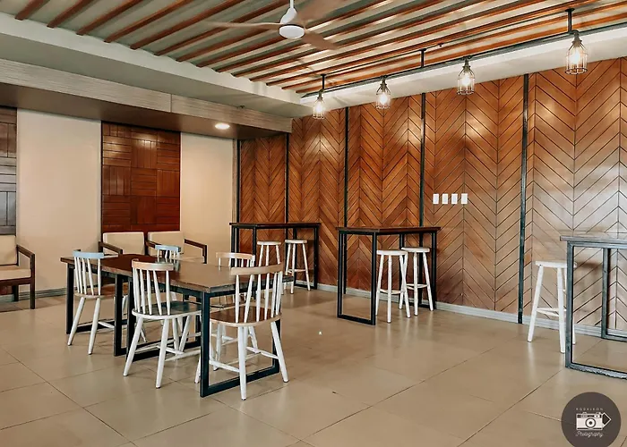 Spacious Family 2 Br Condo, Free Swimming Pool&gym